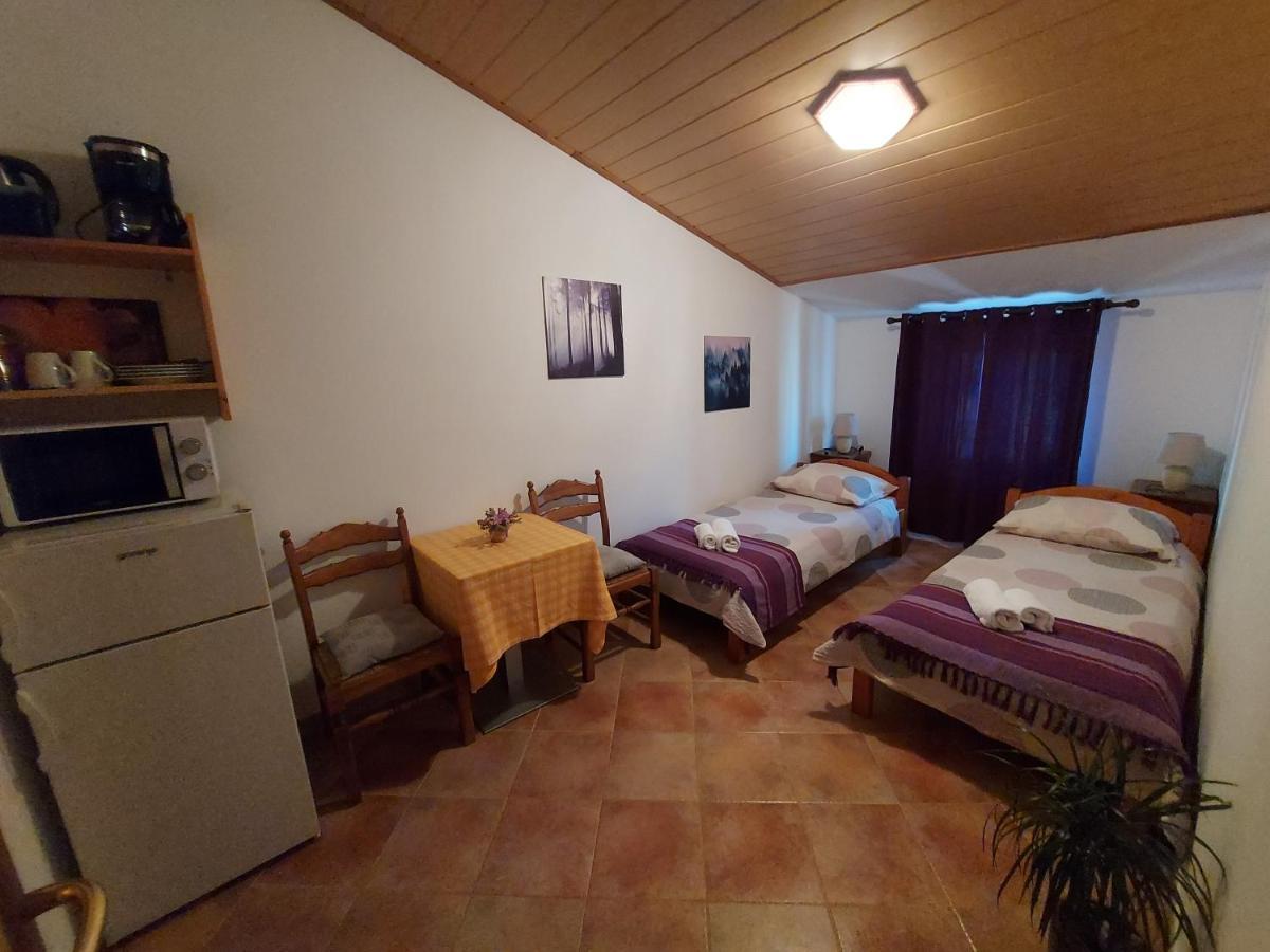 브르토니글라 Ranch Radin B&B 외부 사진